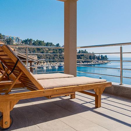 Seafront 2-Bedroom Apartment Nika - Rabac Zewnętrze zdjęcie