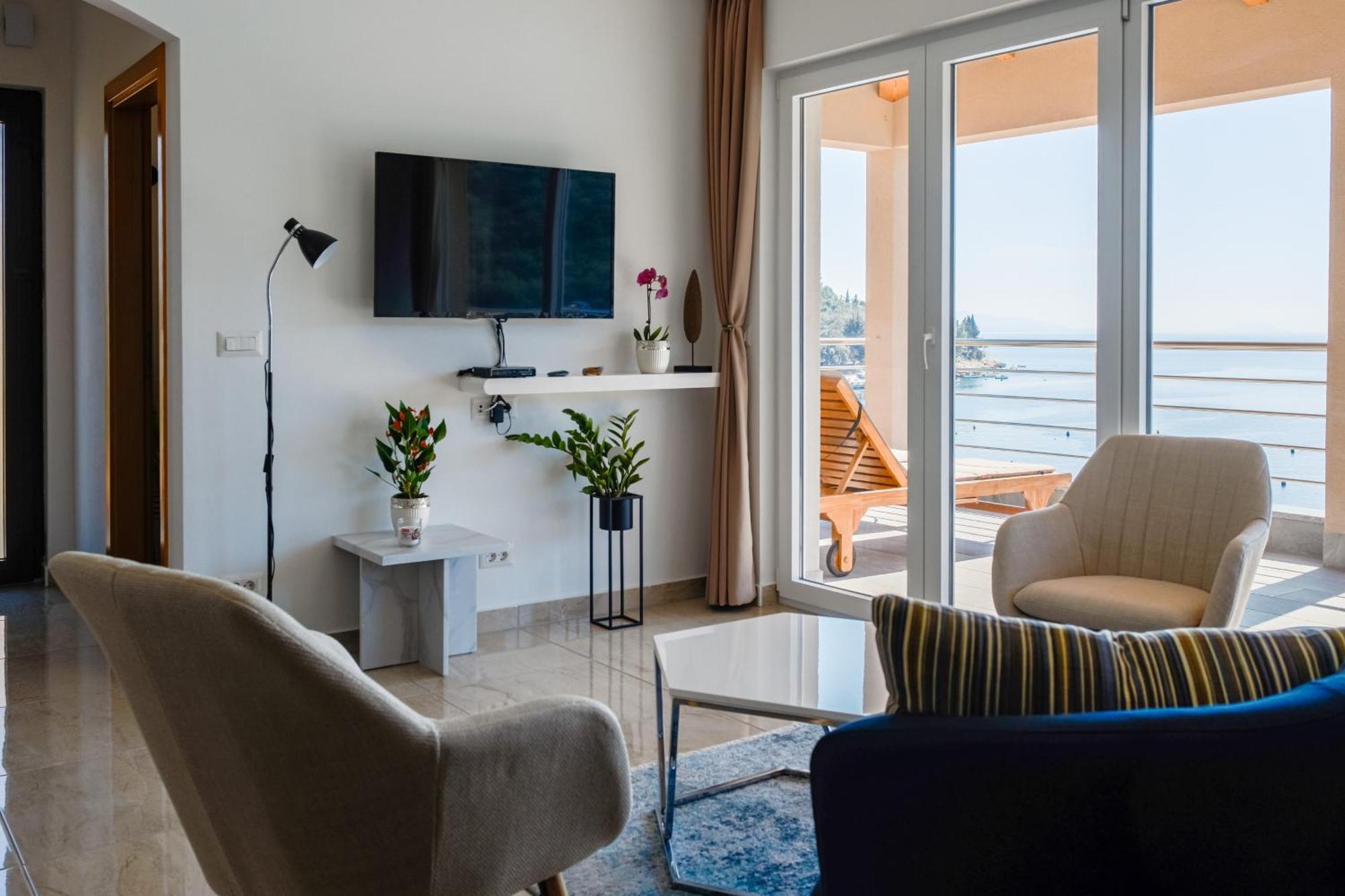 Seafront 2-Bedroom Apartment Nika - Rabac Zewnętrze zdjęcie